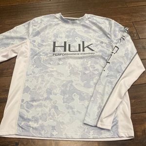 Huk fishing shirt small